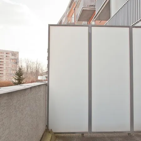 Apartment Pocernicka With Terrace Prague